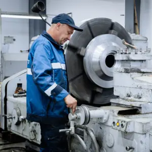 Conventional Lathes. Machining of large workpieces with an outer diameter of up to 1,100 mm and a length of up to 2,000 mm.